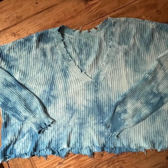 Blue Shark bite top - Picture 5 of 8